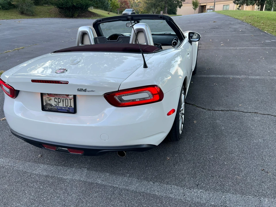 2018 Fiat 124 Spider - Image 8 of 31