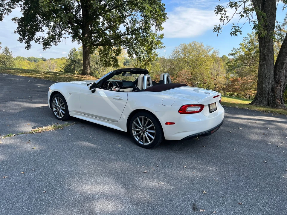 2018 Fiat 124 Spider - Image 7 of 31