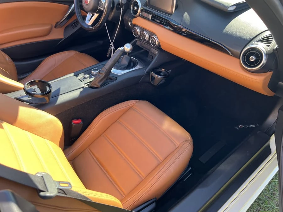 2018 Fiat 124 Spider - Image 5 of 7