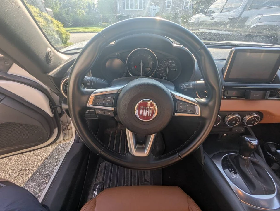 2018 Fiat 124 Spider - Image 6 of 6