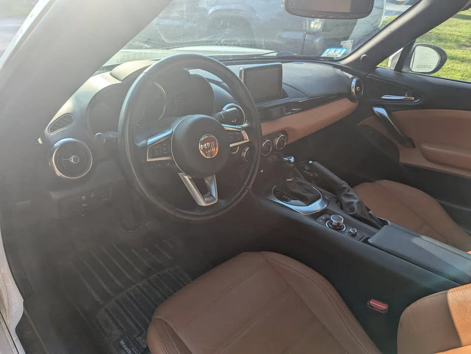 2018 Fiat 124 Spider - Image 5 of 6