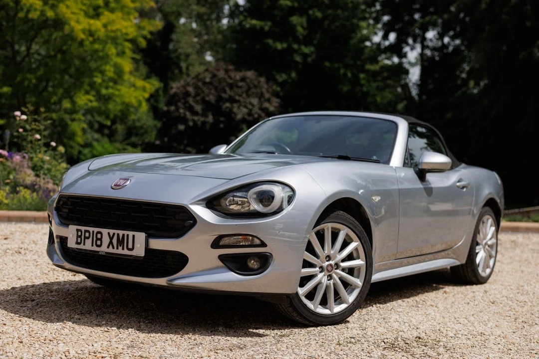 2018 Fiat 124 Spider - Image 7 of 31
