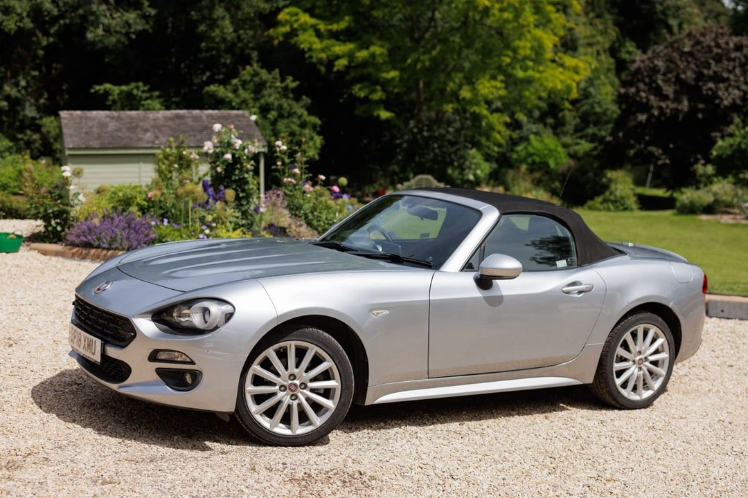 2018 Fiat 124 Spider - Image 29 of 31