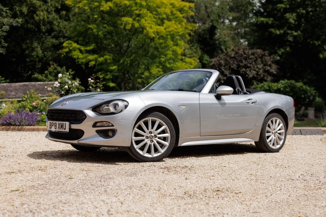 2018 Fiat 124 Spider - Image 13 of 31