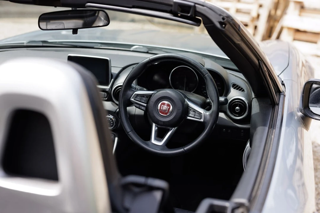 2018 Fiat 124 Spider - Image 30 of 31
