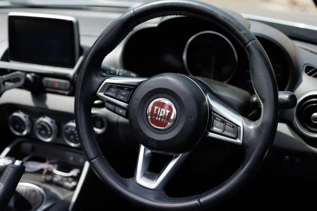 2018 Fiat 124 Spider - Image 26 of 31