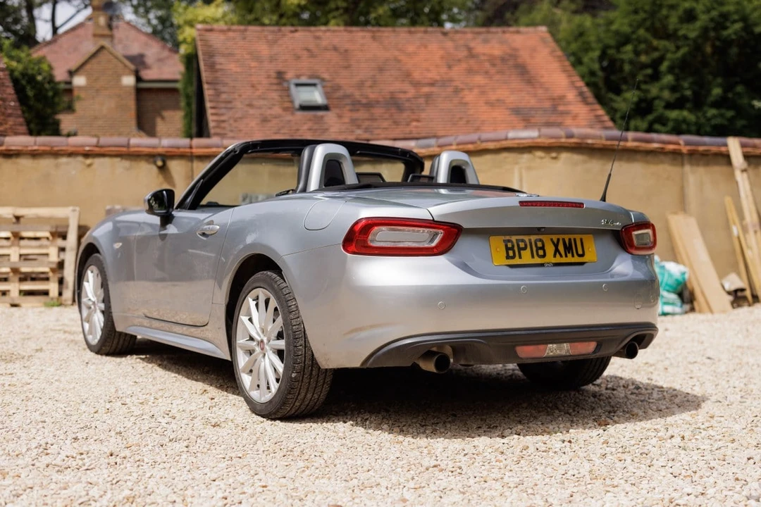 2018 Fiat 124 Spider - Image 27 of 31