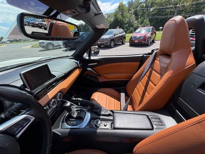 2018 Fiat 124 Spider - Image 11 of 20