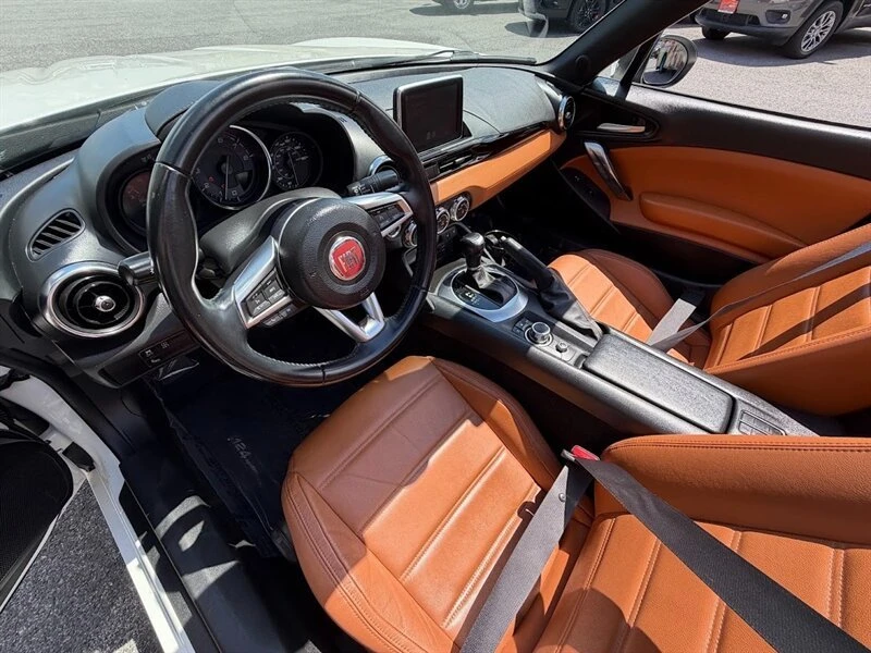 2018 Fiat 124 Spider - Image 10 of 20