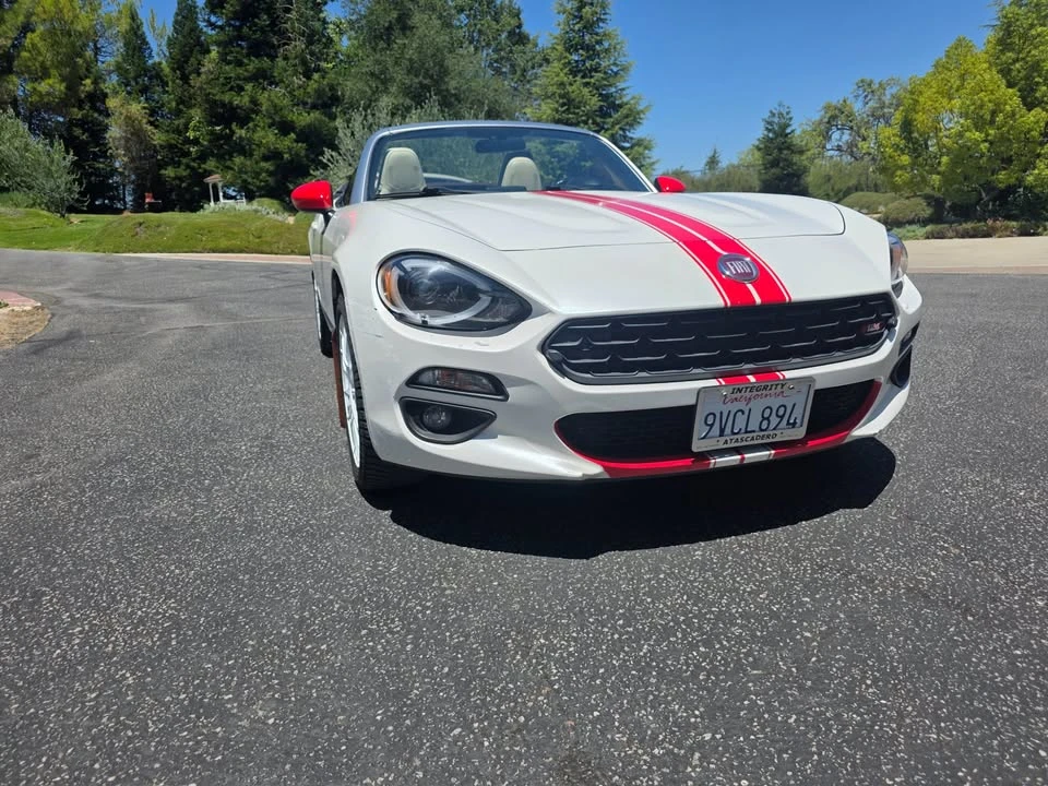 2018 Fiat 124 Spider - Image 2 of 20