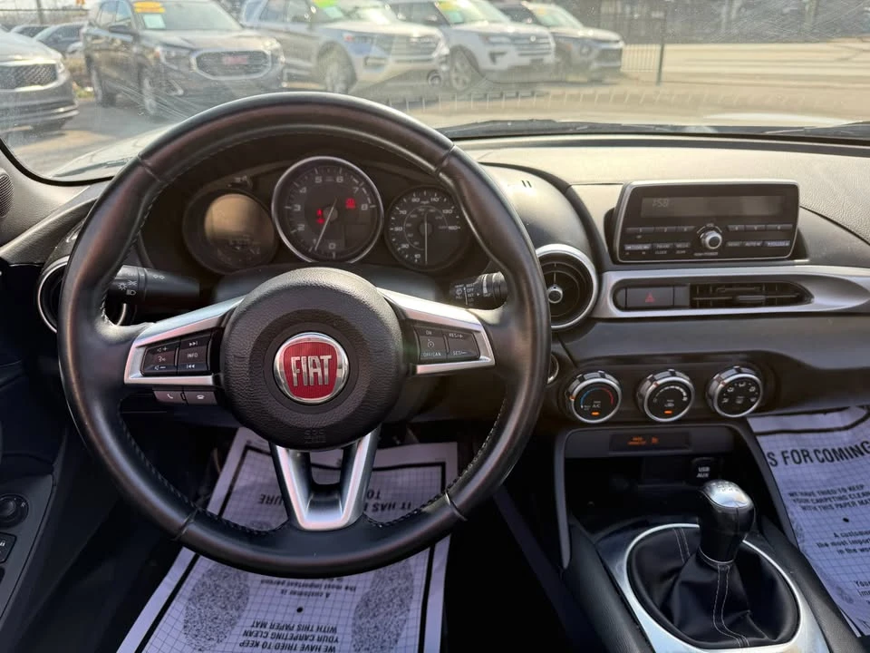 2018 Fiat 124 Spider - Image 5 of 13