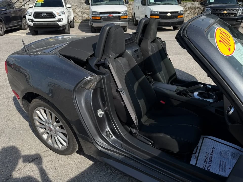 2018 Fiat 124 Spider - Image 9 of 13