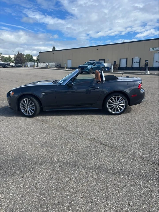 2018 Fiat 124 Spider - Image 7 of 13