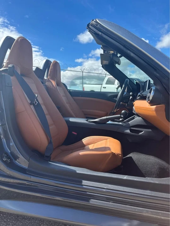 2018 Fiat 124 Spider - Image 11 of 13