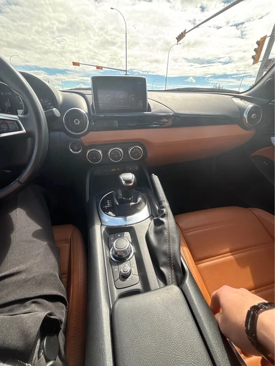 2018 Fiat 124 Spider - Image 13 of 13