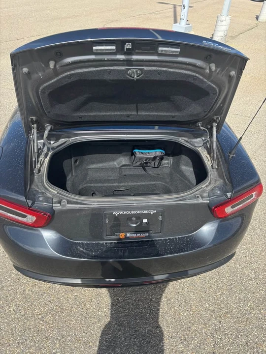 2018 Fiat 124 Spider - Image 10 of 13