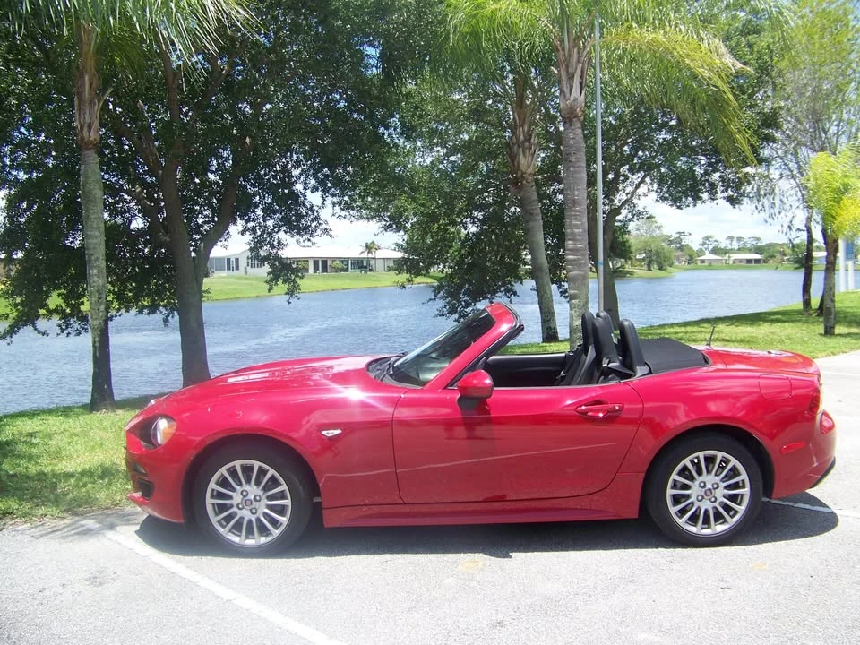 2018 Fiat 124 Spider - Image 2 of 7
