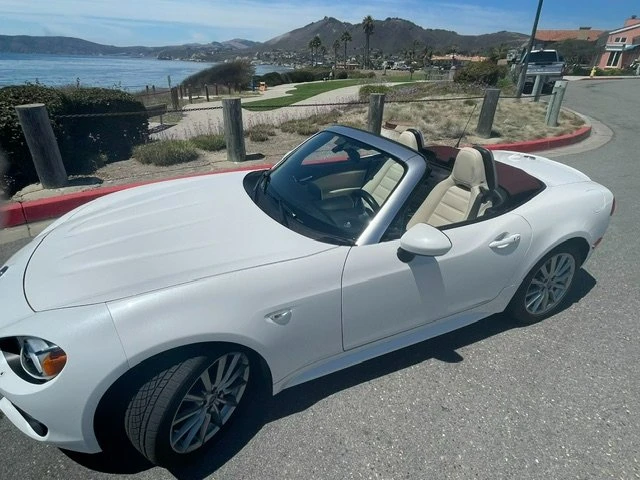 2018 Fiat 124 Spider - Image 10 of 20