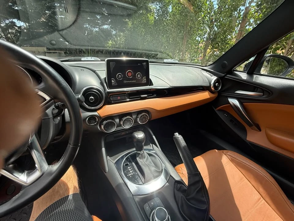 2018 Fiat 124 Spider - Image 7 of 10