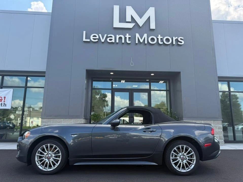 2018 Fiat 124 Spider - Image 9 of 20