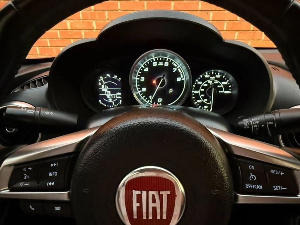 2018 Fiat 124 Spider - Image 13 of 20