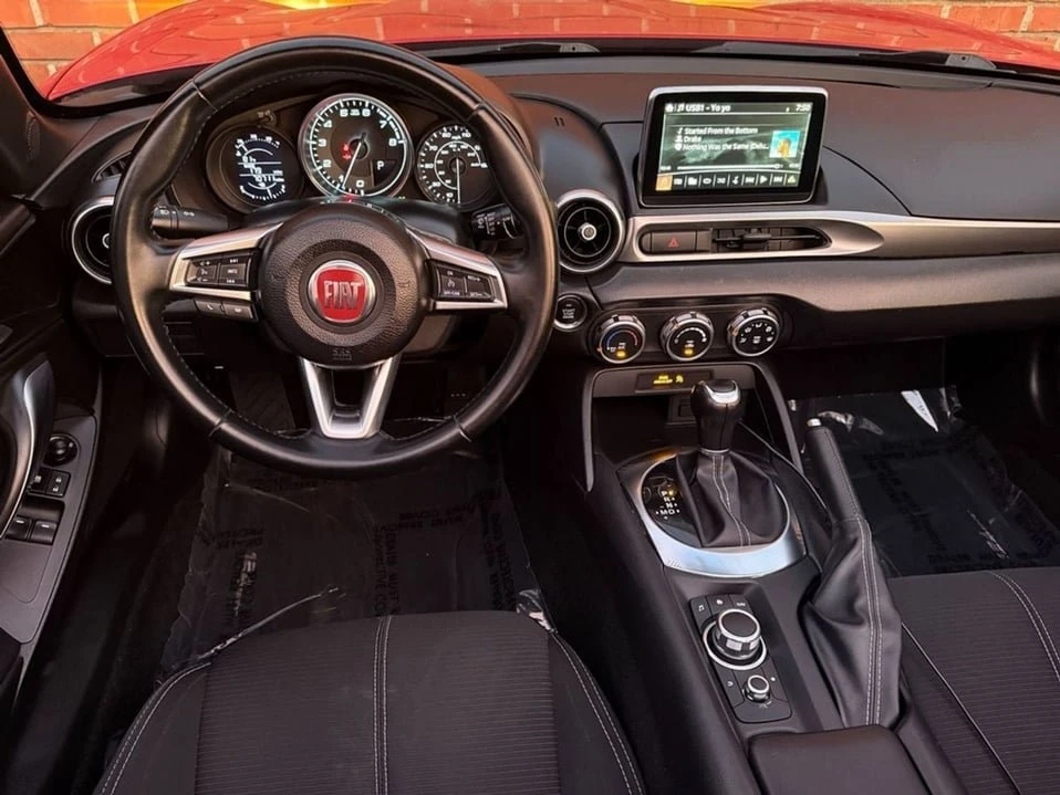 2018 Fiat 124 Spider - Image 11 of 20