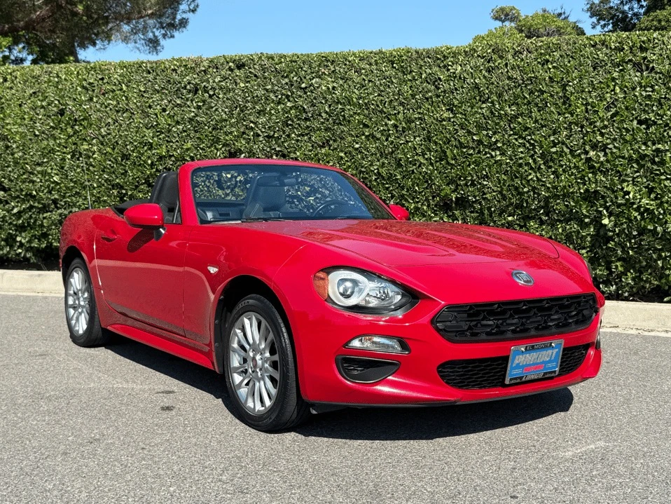 2018 Fiat 124 Spider - Image 2 of 20