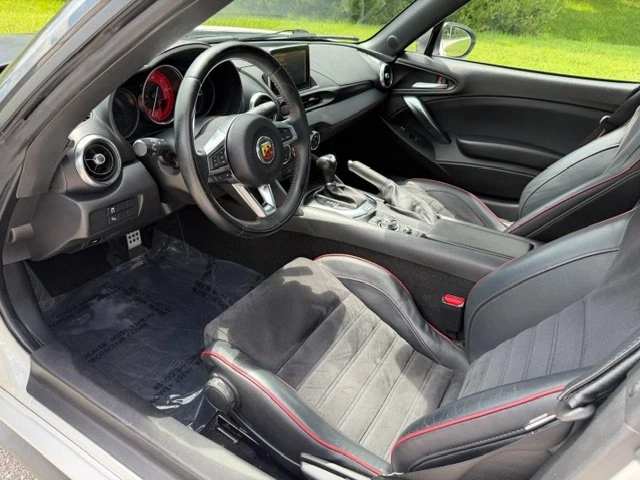 2018 Fiat 124 Spider - Image 10 of 17