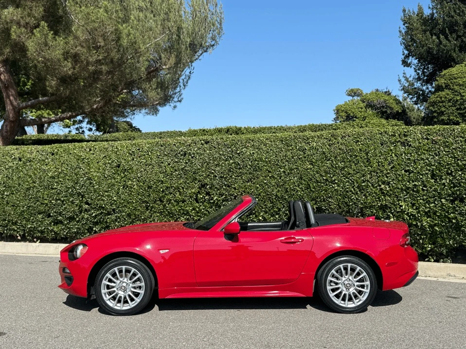 2018 Fiat 124 Spider - Image 8 of 20