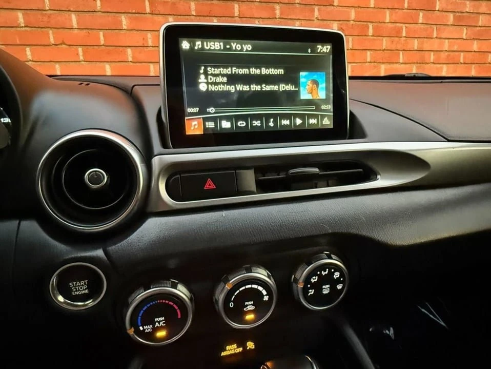 2018 Fiat 124 Spider - Image 17 of 20