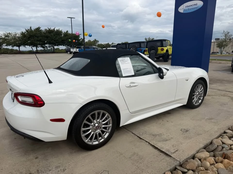 2018 Fiat 124 Spider - Image 4 of 5