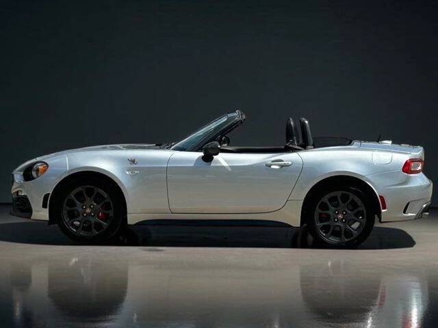 2018 Fiat 124 Spider - Image 9 of 20