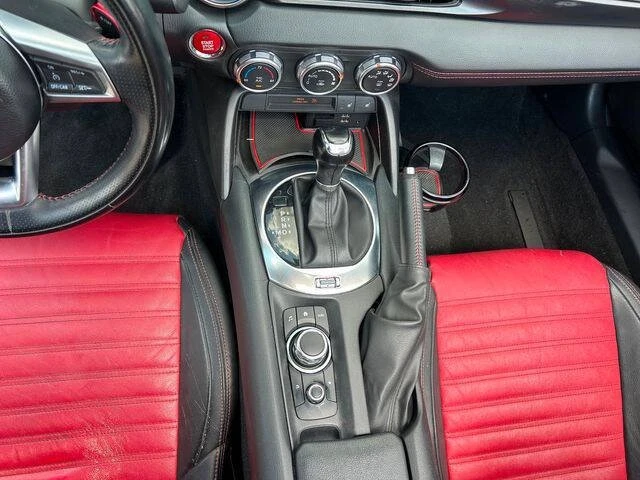 2018 Fiat 124 Spider - Image 16 of 20