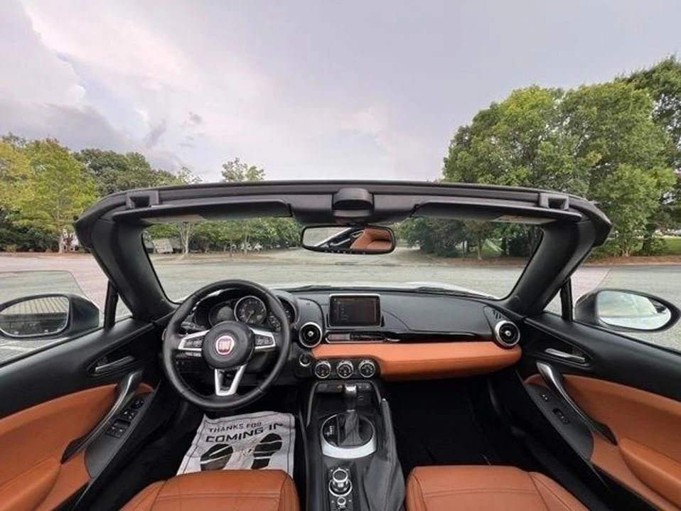 2018 Fiat 124 Spider - Image 17 of 20