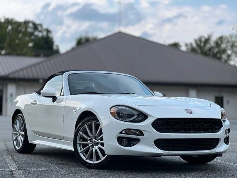 2018 Fiat 124 Spider - Image 11 of 20
