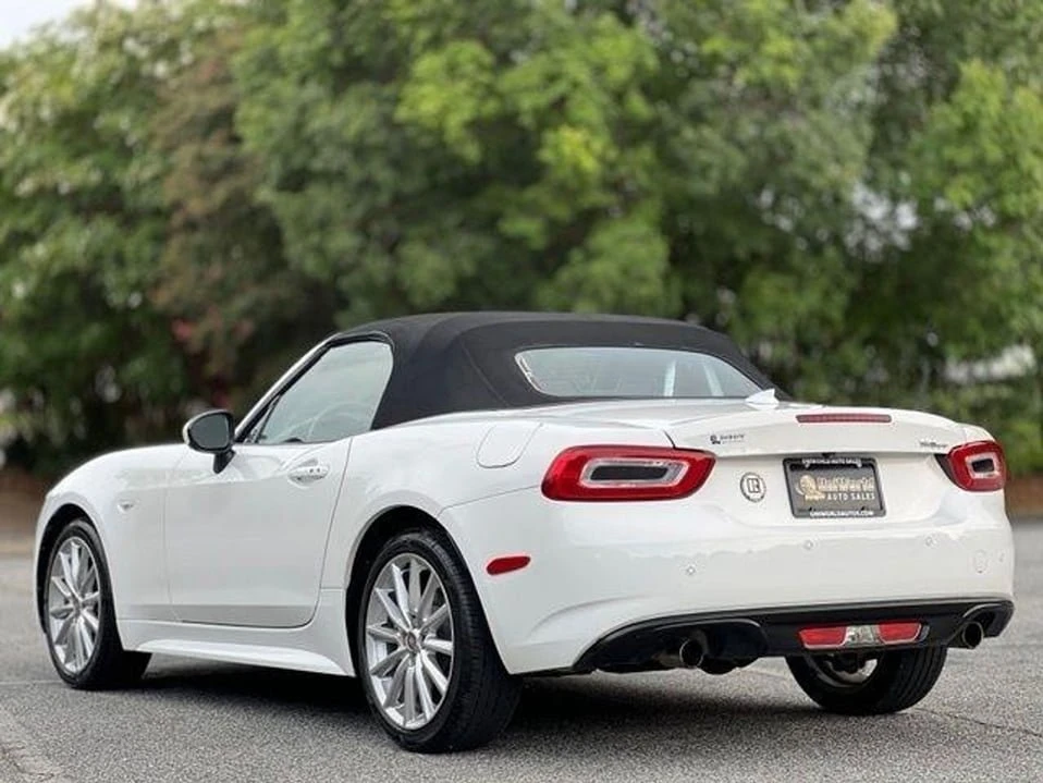2018 Fiat 124 Spider - Image 15 of 20