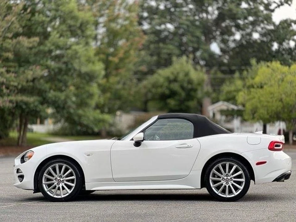 2018 Fiat 124 Spider - Image 16 of 20