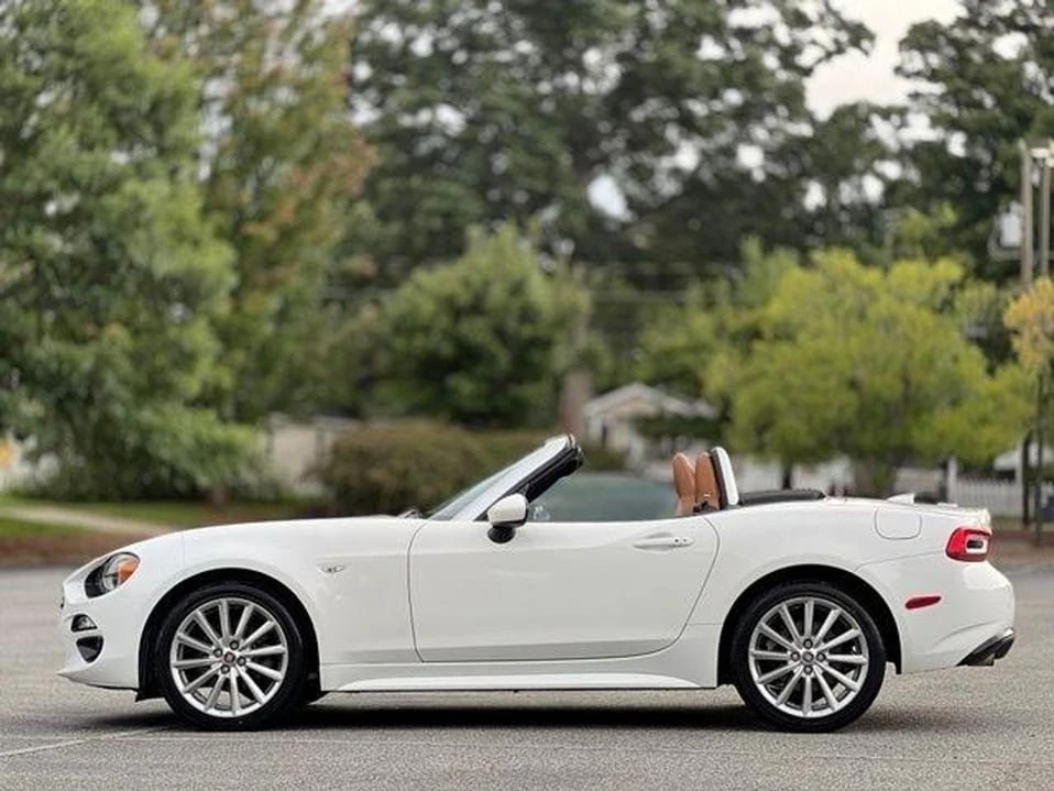 2018 Fiat 124 Spider - Image 8 of 20