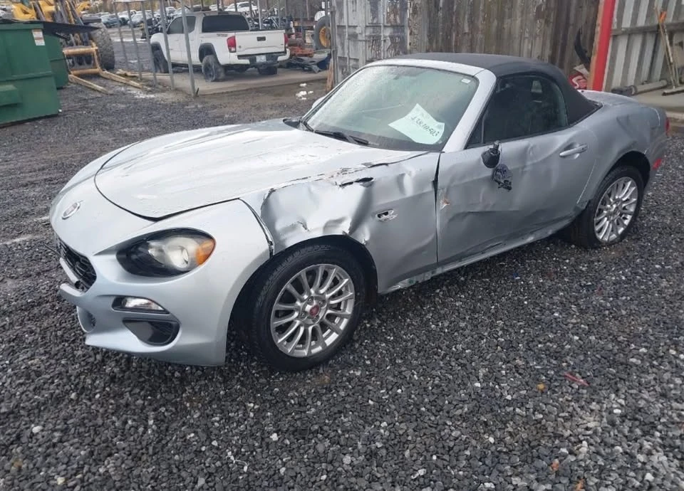 2018 Fiat 124 Spider - Image 2 of 9