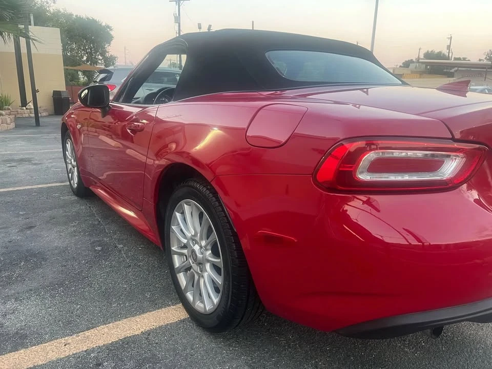 2018 Fiat 124 Spider - Image 5 of 8