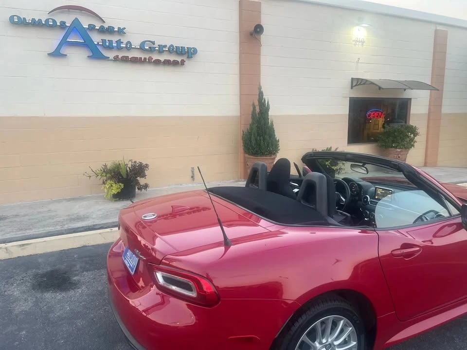 2018 Fiat 124 Spider - Image 2 of 8