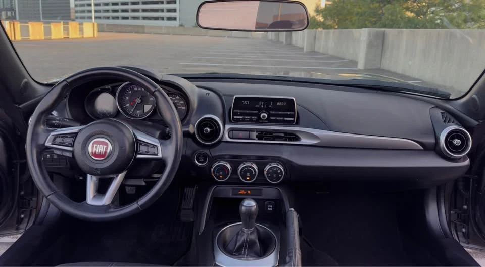 2018 Fiat 124 Spider - Image 11 of 20