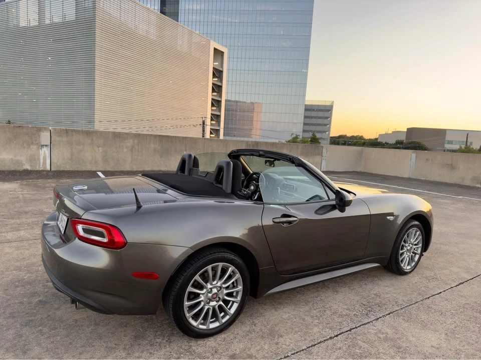 2018 Fiat 124 Spider - Image 5 of 19