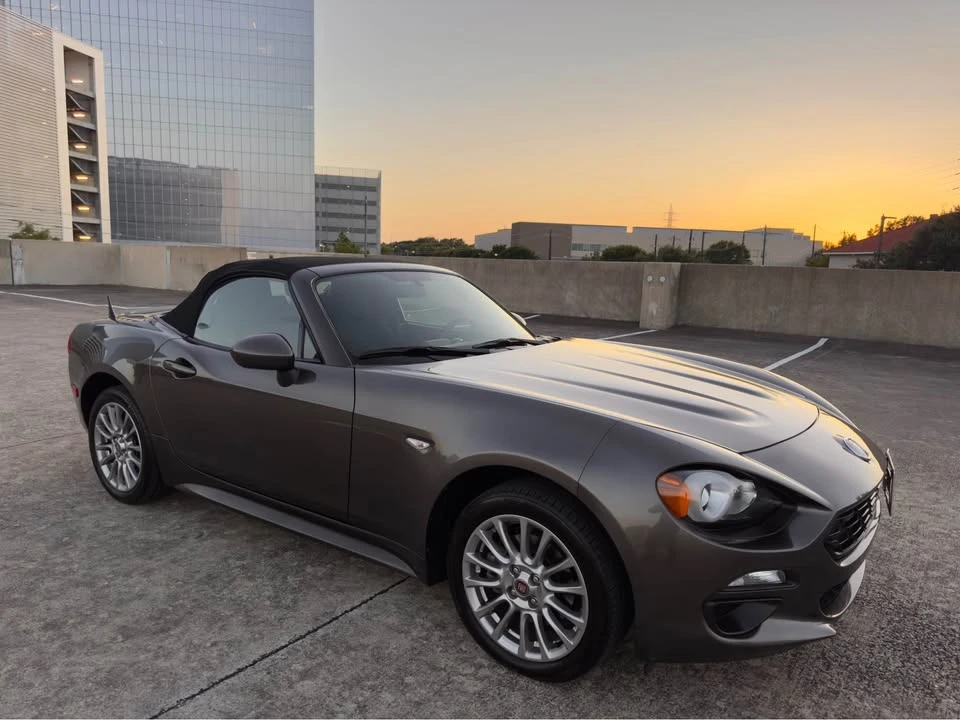 2018 Fiat 124 Spider - Image 2 of 19