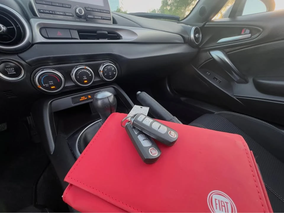 2018 Fiat 124 Spider - Image 16 of 19