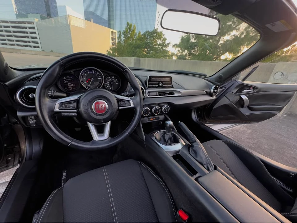 2018 Fiat 124 Spider - Image 12 of 19