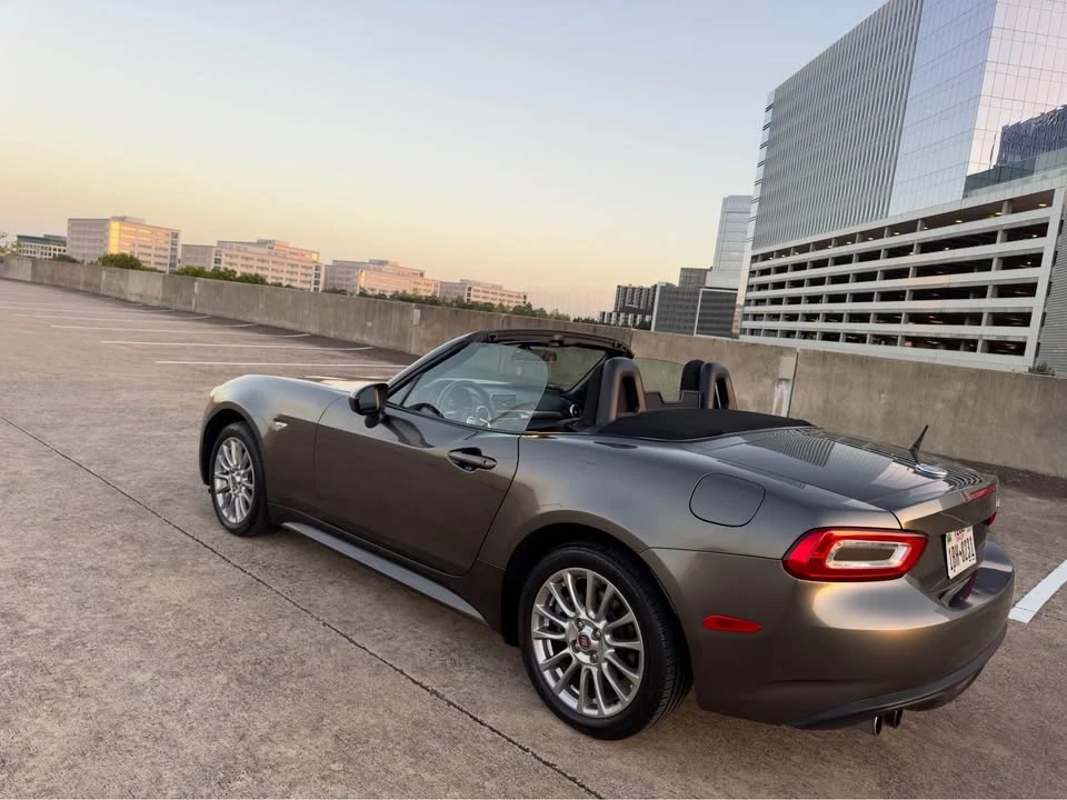 2018 Fiat 124 Spider - Image 4 of 19