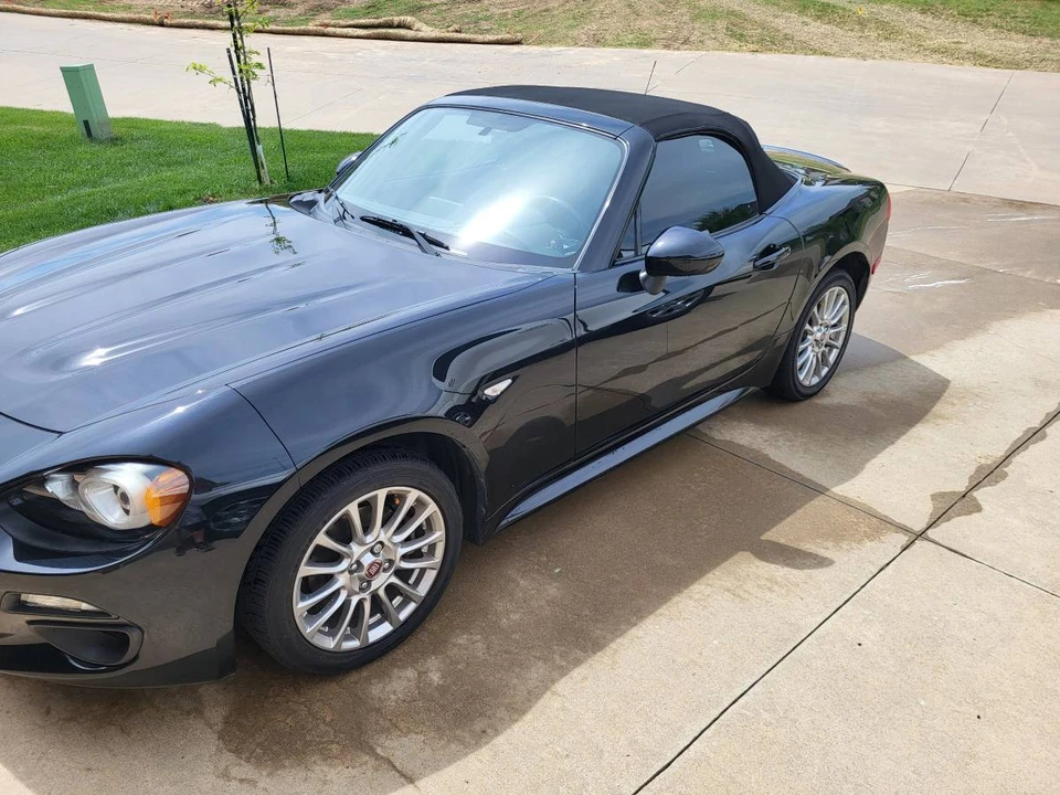 2018 Fiat 124 Spider - Image 4 of 4