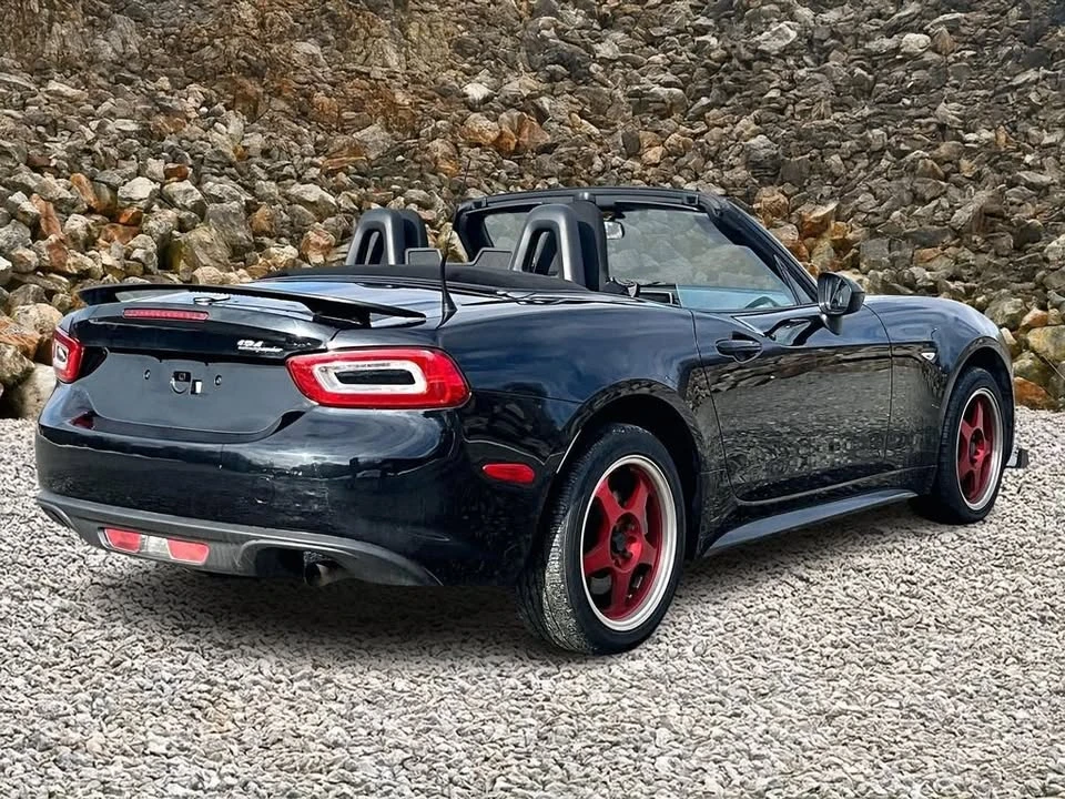 2018 Fiat 124 Spider - Image 3 of 15