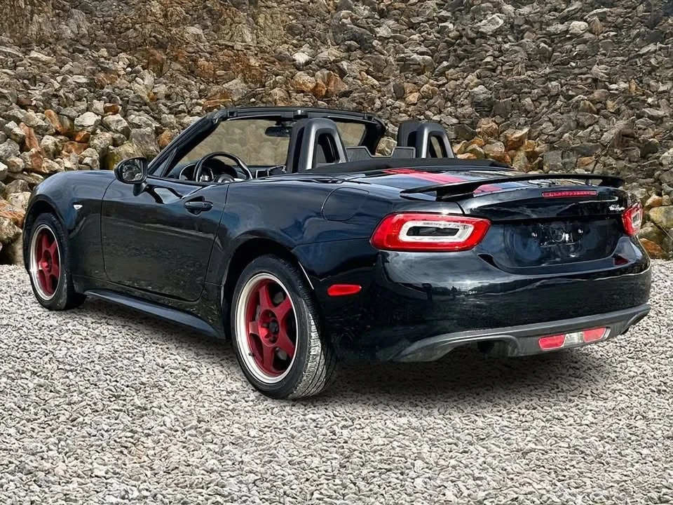 2018 Fiat 124 Spider - Image 11 of 15